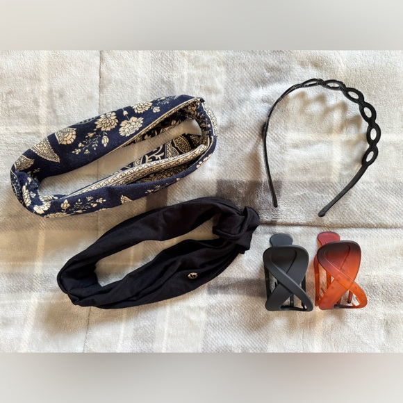 Hair Wraps and Other Hair Clips NWOT - Picture 2 of 4